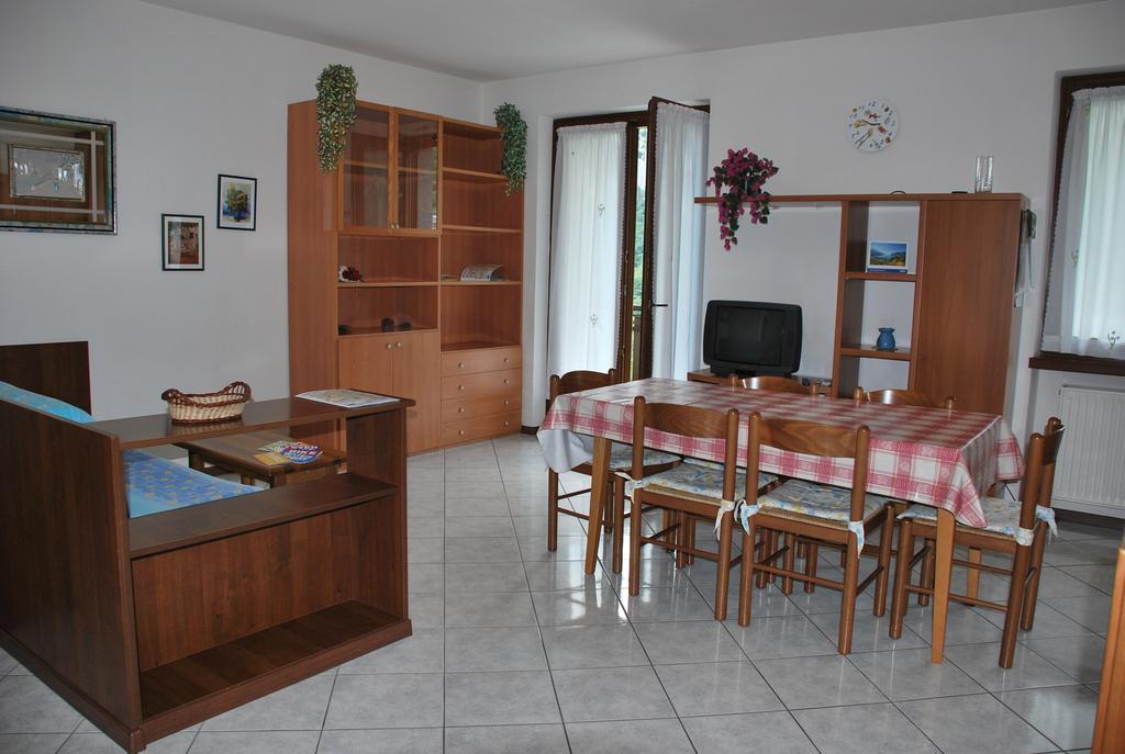 Appartamenti Stanga Ivo Tenno Pokoj fotografie
